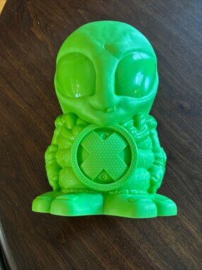 Treasure X Mega Alien Dissection Playset Set of 4 with Alien Storage